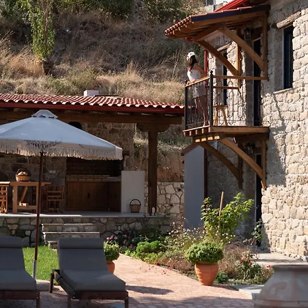 Vilă Lithos Apollon *