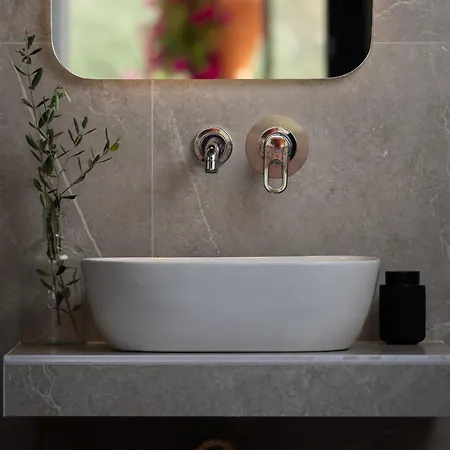 Lithos Apollon Vila *